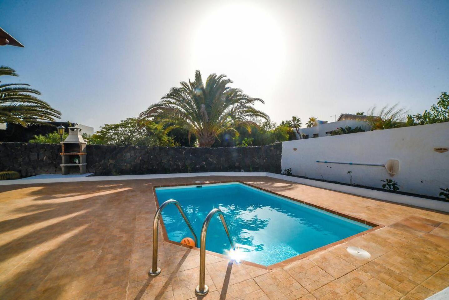Agradable Y Familiar Con Piscina Casa Inima Βίλα Πλάγια Μπλάνκα Εξωτερικό φωτογραφία