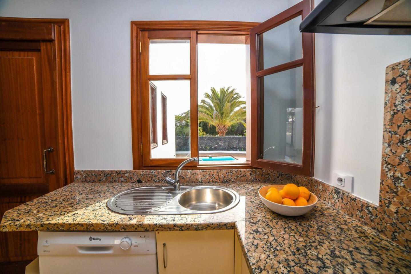 Agradable Y Familiar Con Piscina Casa Inima Βίλα Πλάγια Μπλάνκα Εξωτερικό φωτογραφία