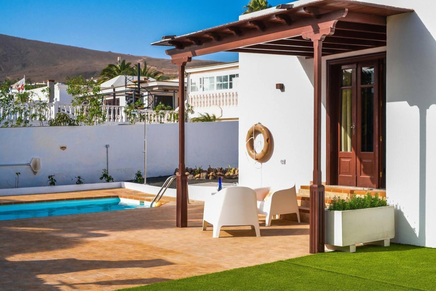 Agradable Y Familiar Con Piscina Casa Inima Βίλα Πλάγια Μπλάνκα Εξωτερικό φωτογραφία